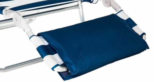 Adjustable padded footrest.