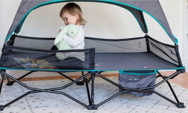 The net is pre-attached to the cot.