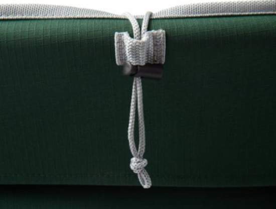 Attachment string with a buckle for the head pillow.